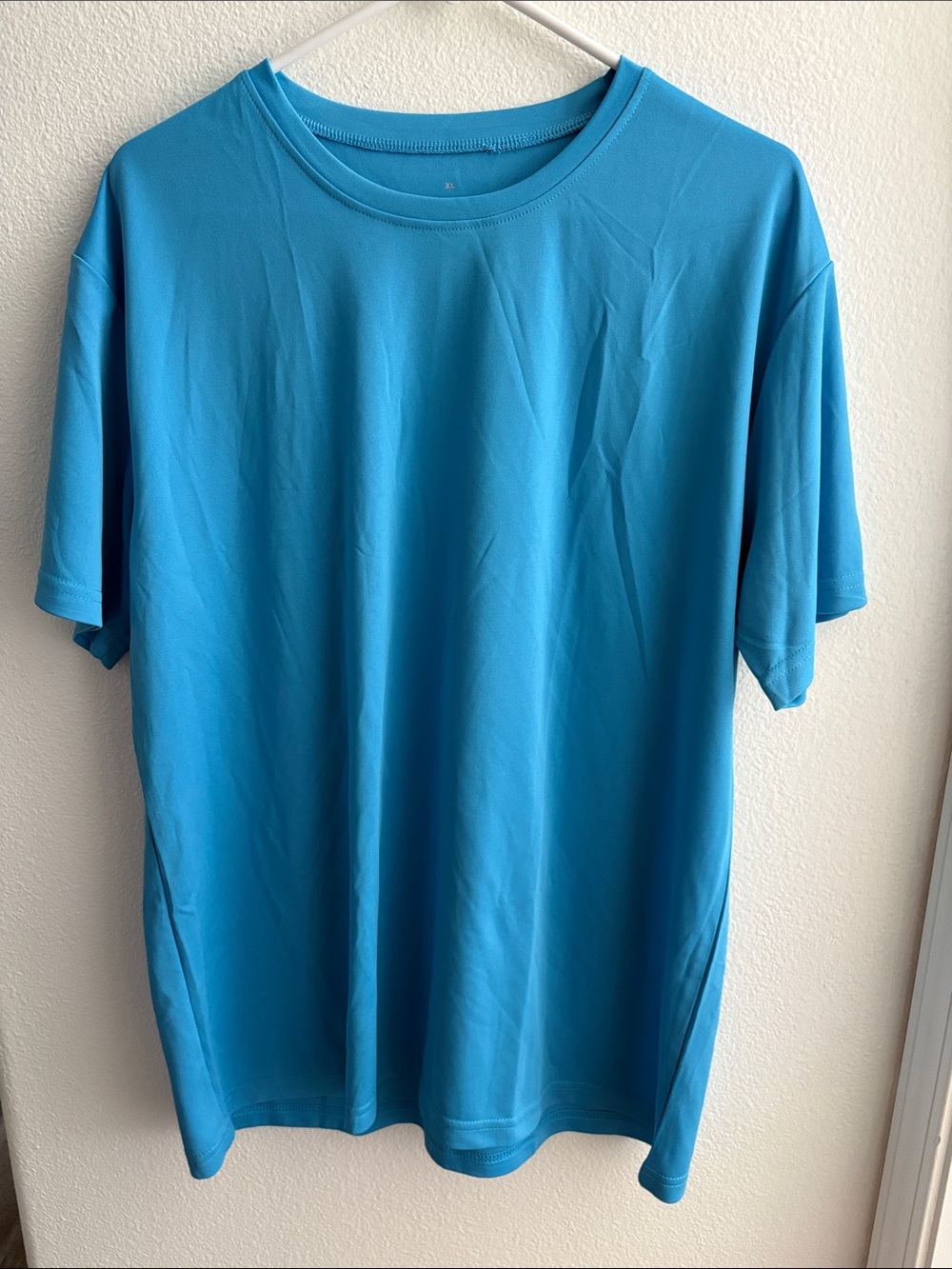 Classic Men's Crew Neck T-Shirt in Bright Blue